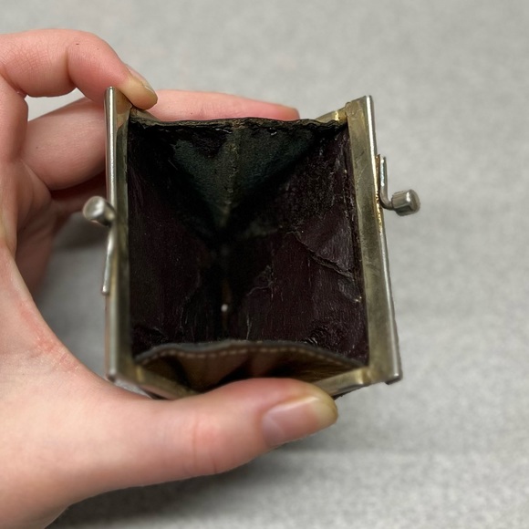 Authentic Vintage Valentino Coin Purse - Picture 5 of 11